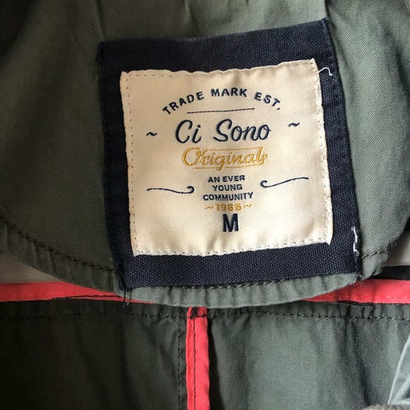 Army Green Zip Up Vest - Picture 6 of 7